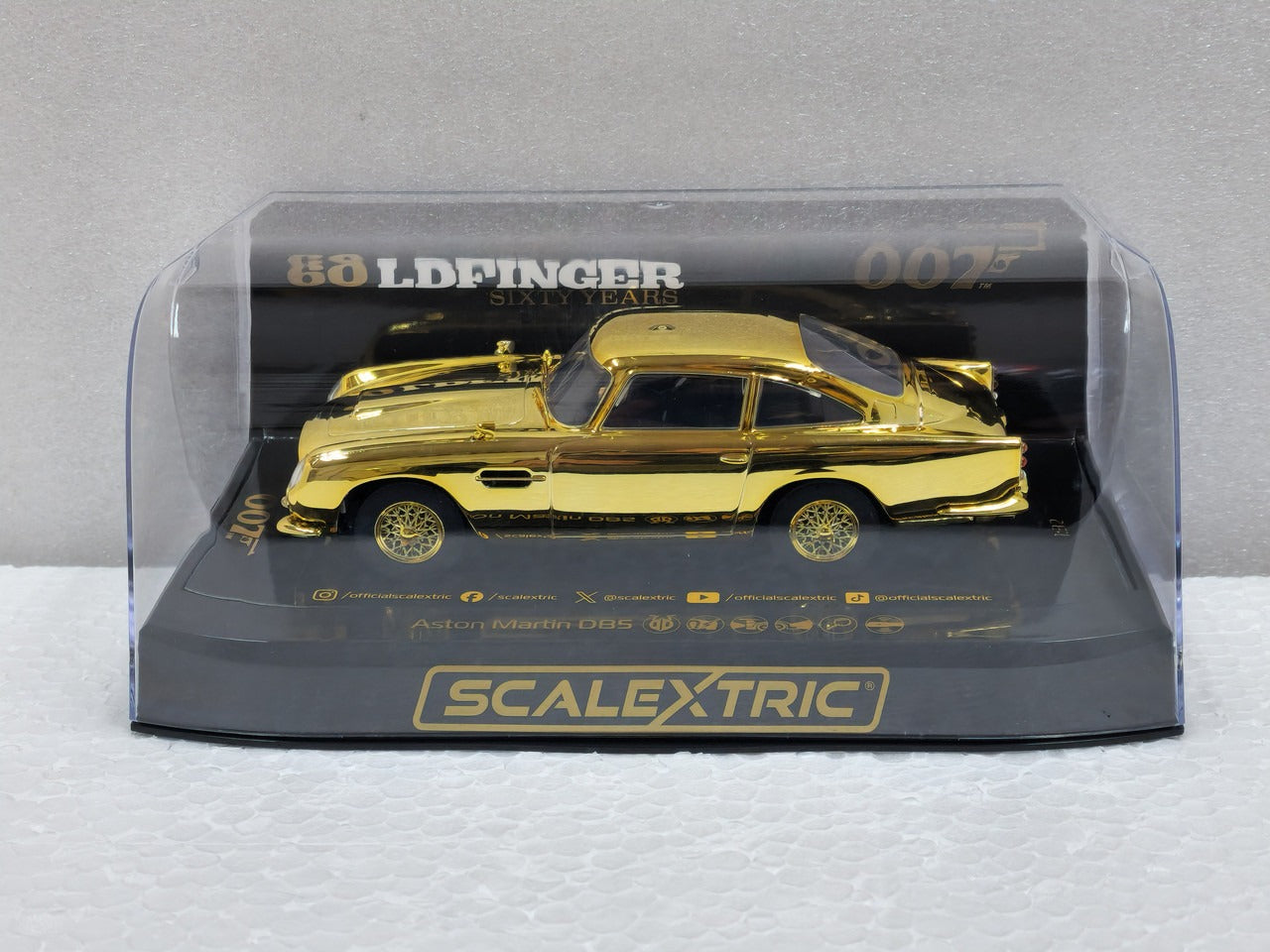 Aston Martin DB5 Goldfinger 60th Anniversary