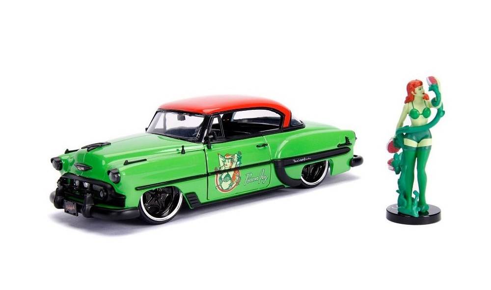 DC Comics Bombshells: Poison Ivy & 1953 Chevy Bel Air