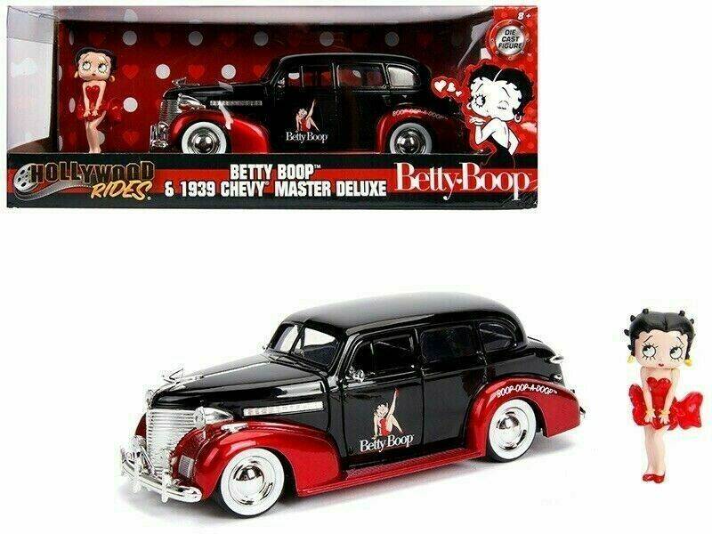 Betty Boop & 1939 Chevy Master Deluxe