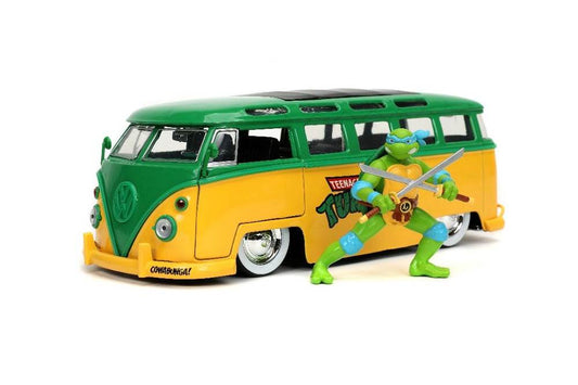 Hollywood Rides: TMNT 1962 Volkwagen Bus w/ Leonardo