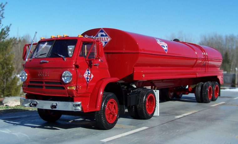 Dodge L-700 Tanker