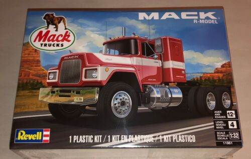 Mack R-Model Tractor