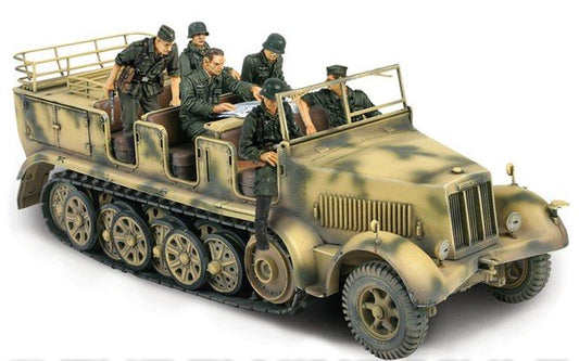 German Sd Kfz 7/2 Half-Track with 6 Soldiers