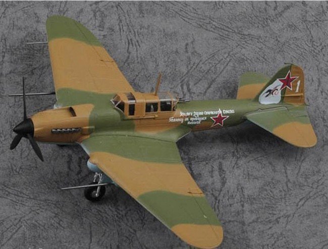 Winged Aces: IL-2M3 "White 1"